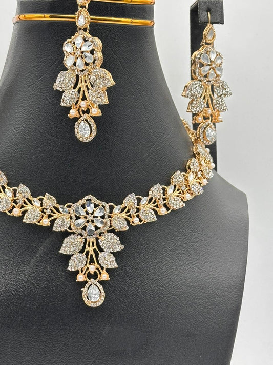 Blush Rose Floral Choker Set with Antique Gold Filigree
