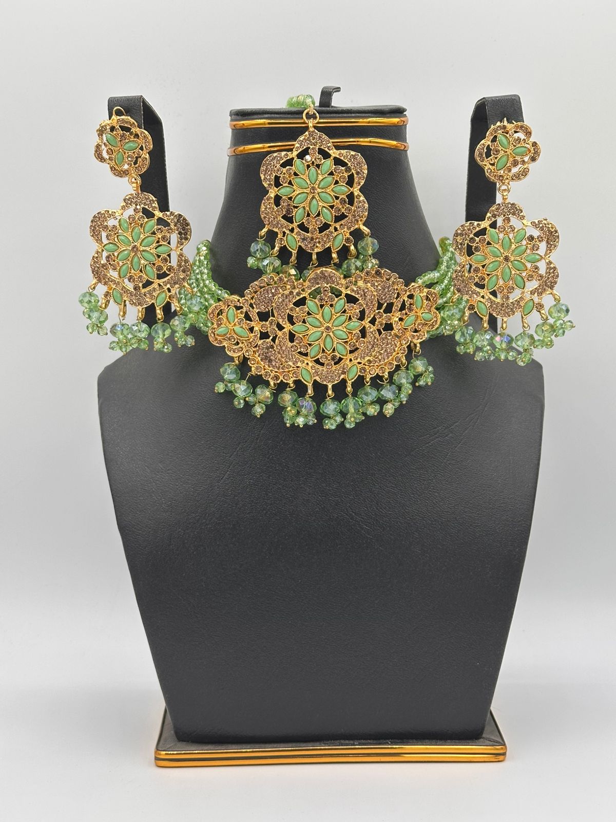 The Emerald Pistachio Floral Set