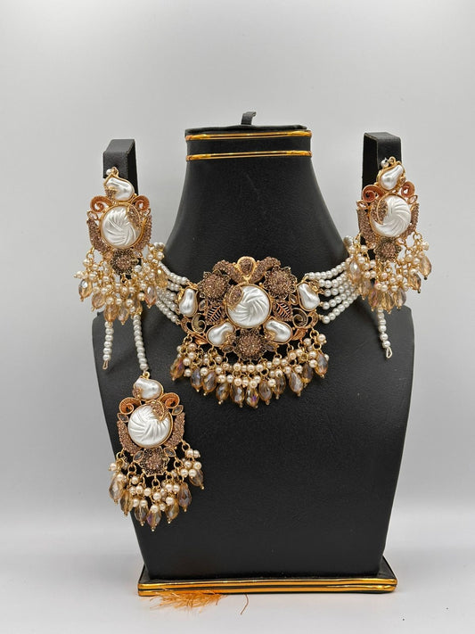Majestic Shell-Inlay Pearl Statement Set
