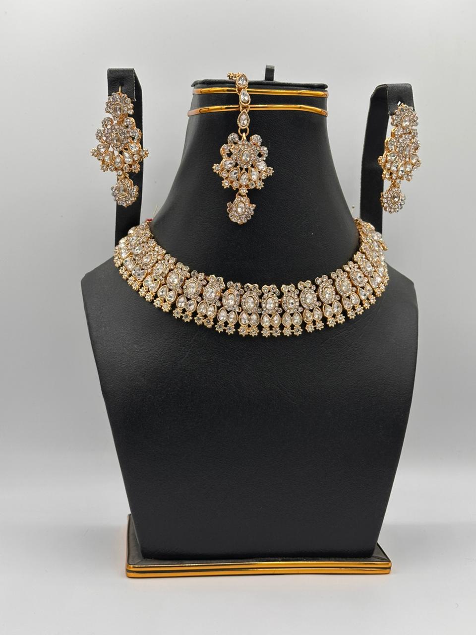 Exquisite Gold-Plated Kundan Choker Set with Maang Tikka & Earrings